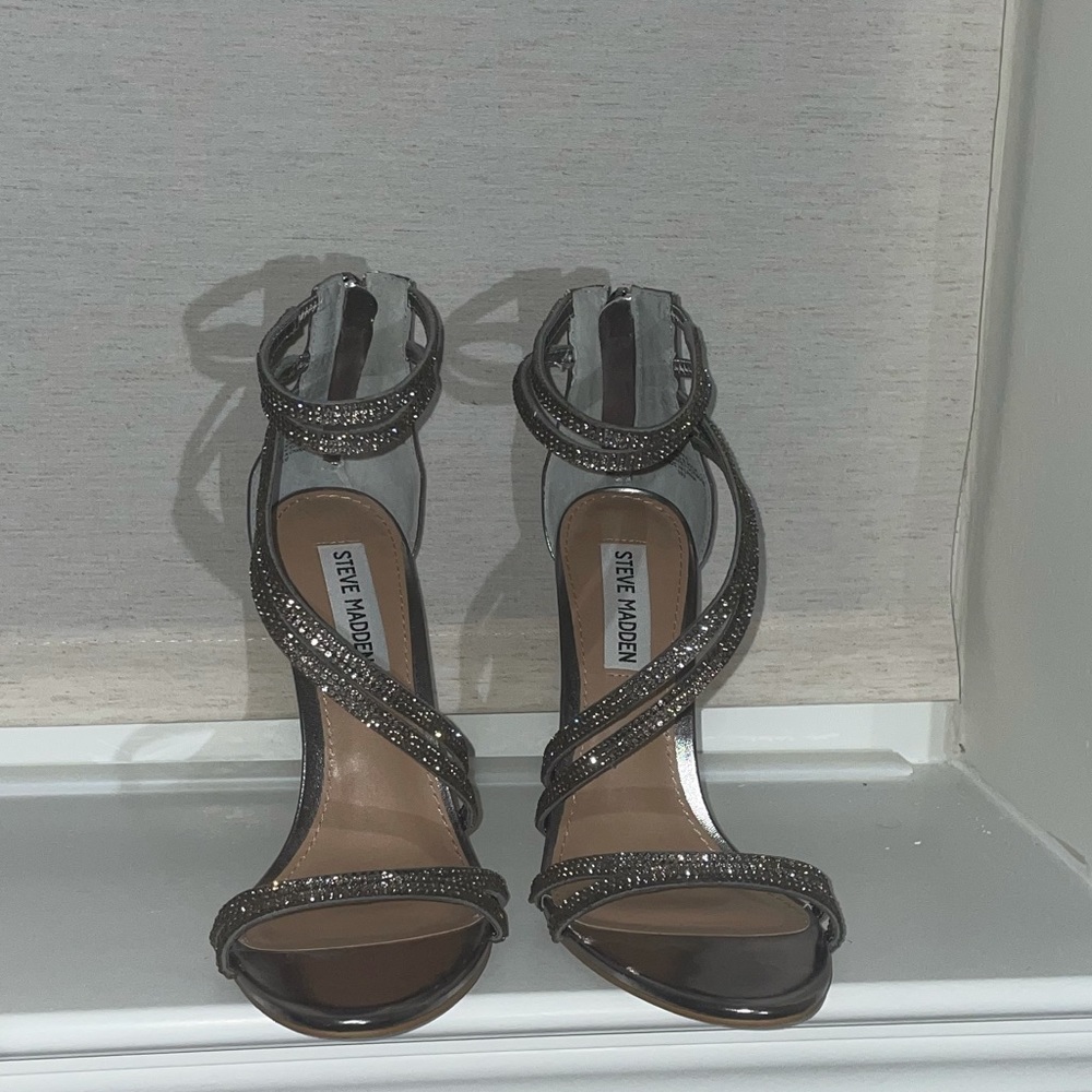 Steve Madden silver high heels size seven